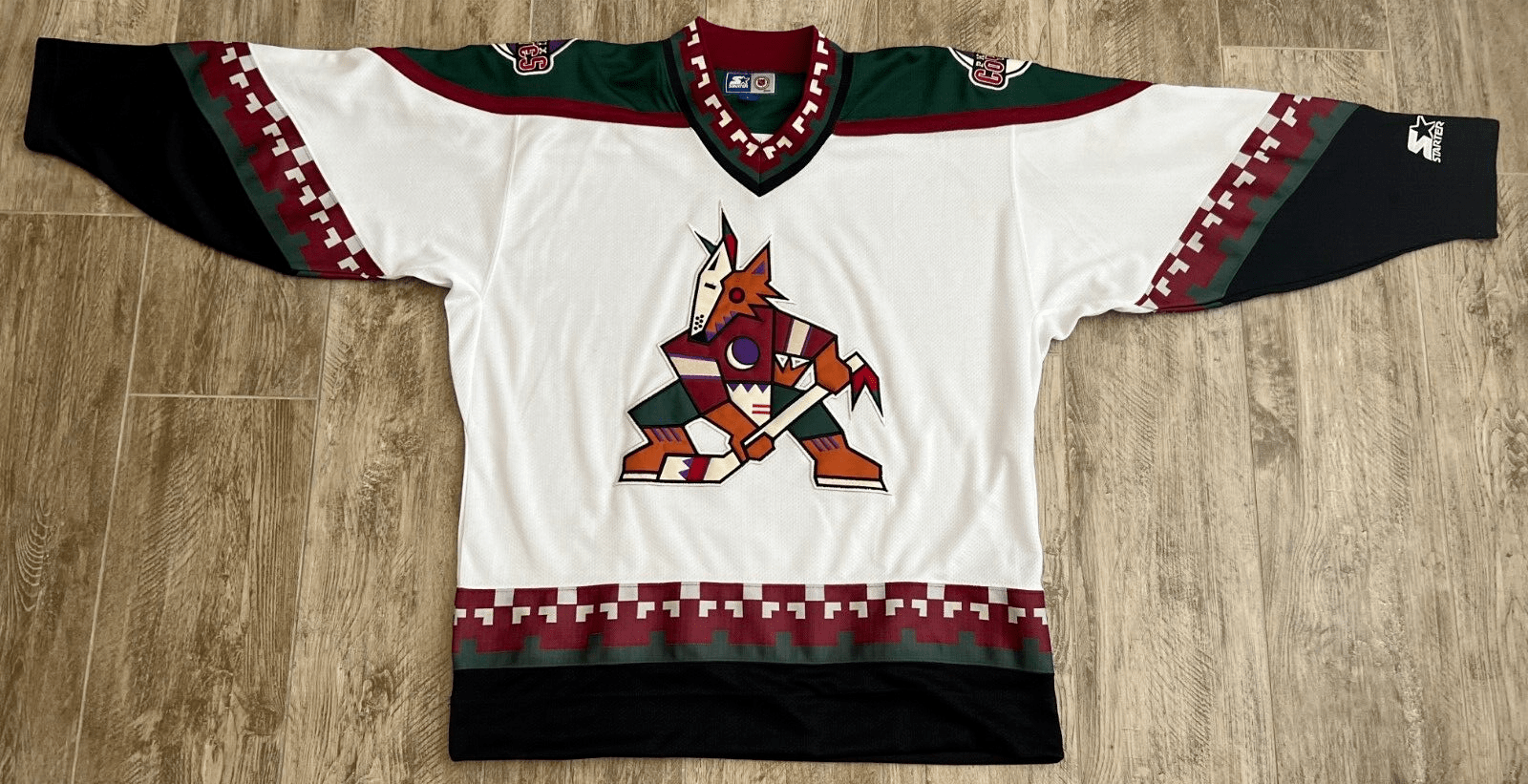 Howling Coyote Radim Vrbata #17 Classic Kachina White Jersey photo review